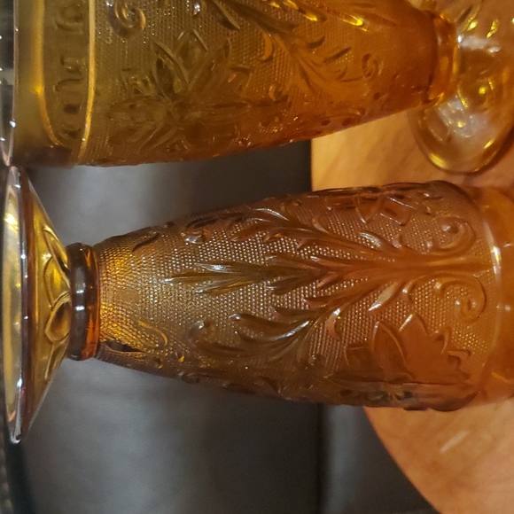 2 Tiara amber tumblers - Picture 2 of 5